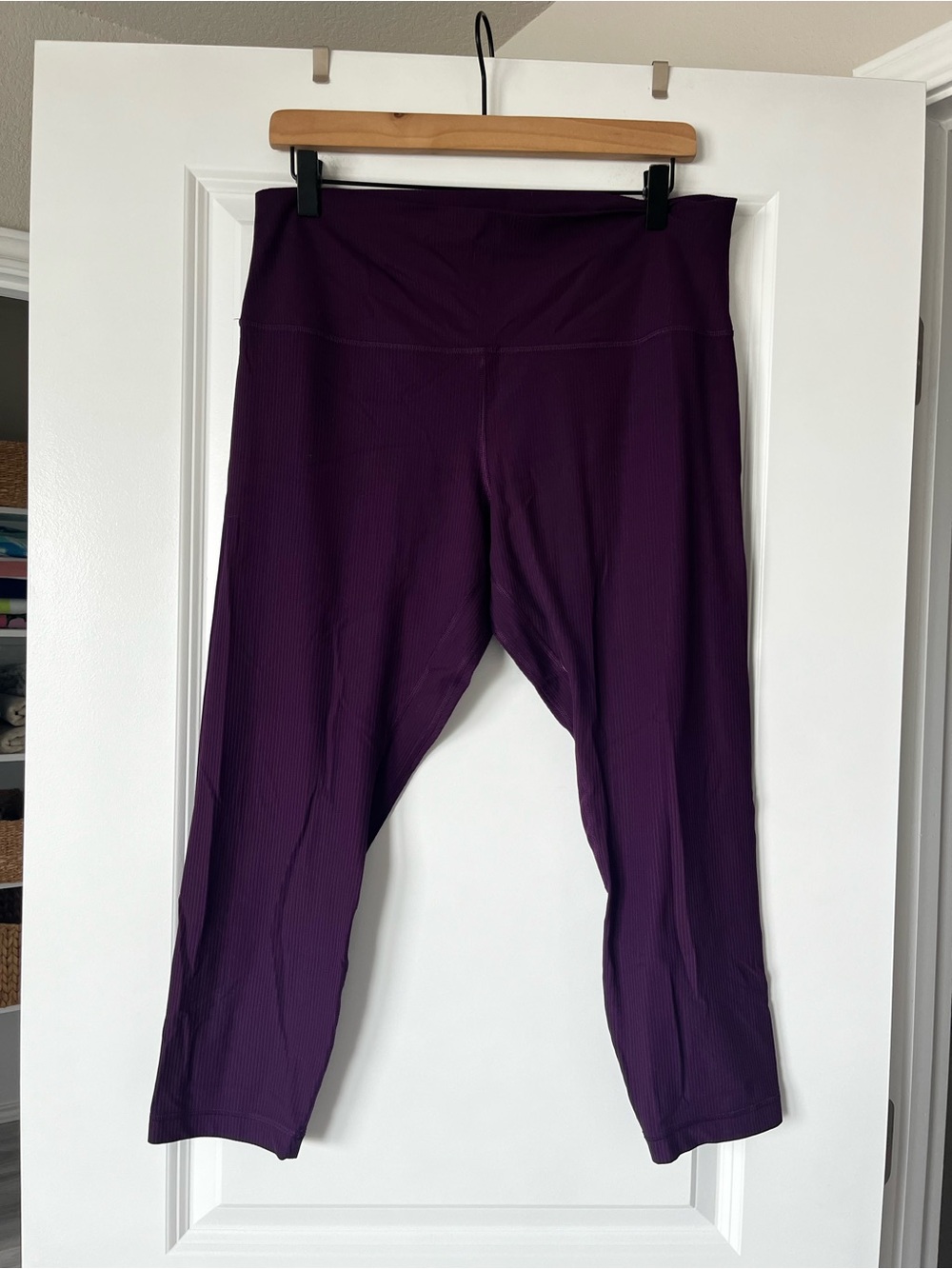 lululemon athletica Deep Plum Ribbed Crop leggings